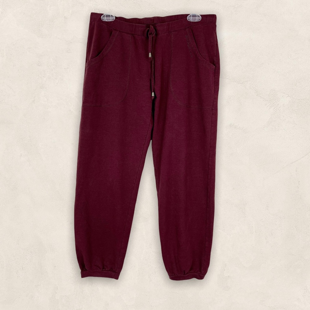 Rituals Cropped Jogger Sweatpants in Wine Size S